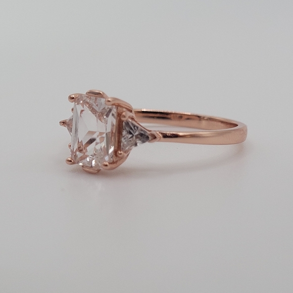 RoseGold plated 925 sterling silver ring with rectangular cut gem - Picture 4 of 16